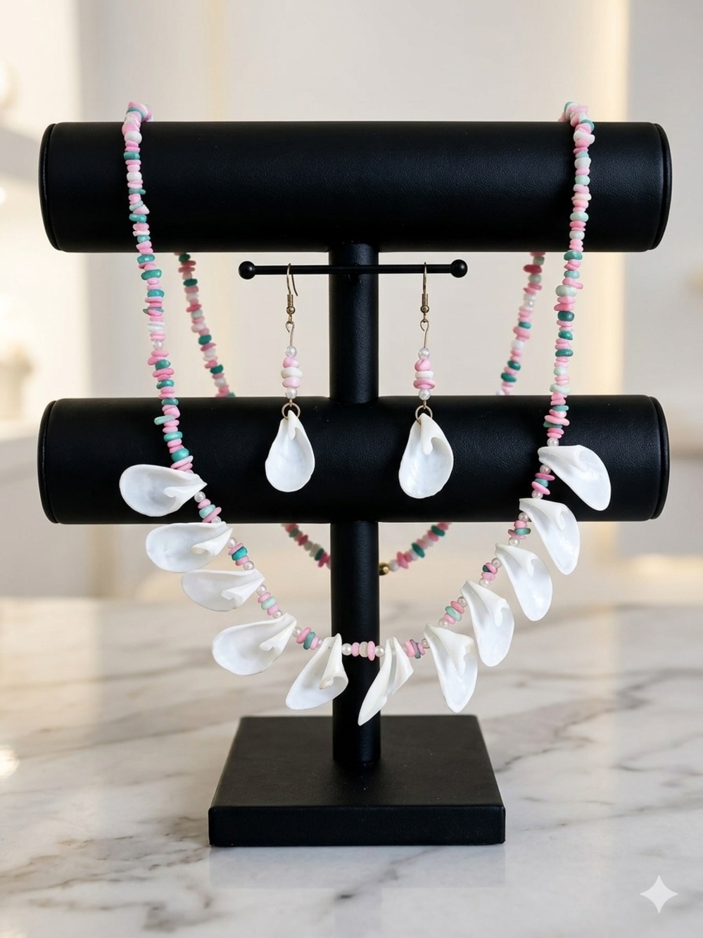 🌸 Beaded Shell Pendant Necklace & Earrings Set 🌸